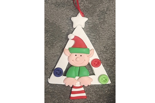 [121692] Pendentif lutin de Noël sur sapin 8 cm