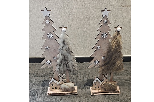 [121740] Figura in legno dell'albero di Natale assortita 15/42 cm