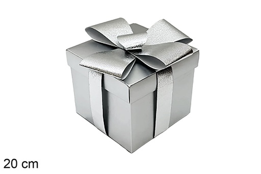 [123931] Silver Christmas gift box with ribbon, 20 cm